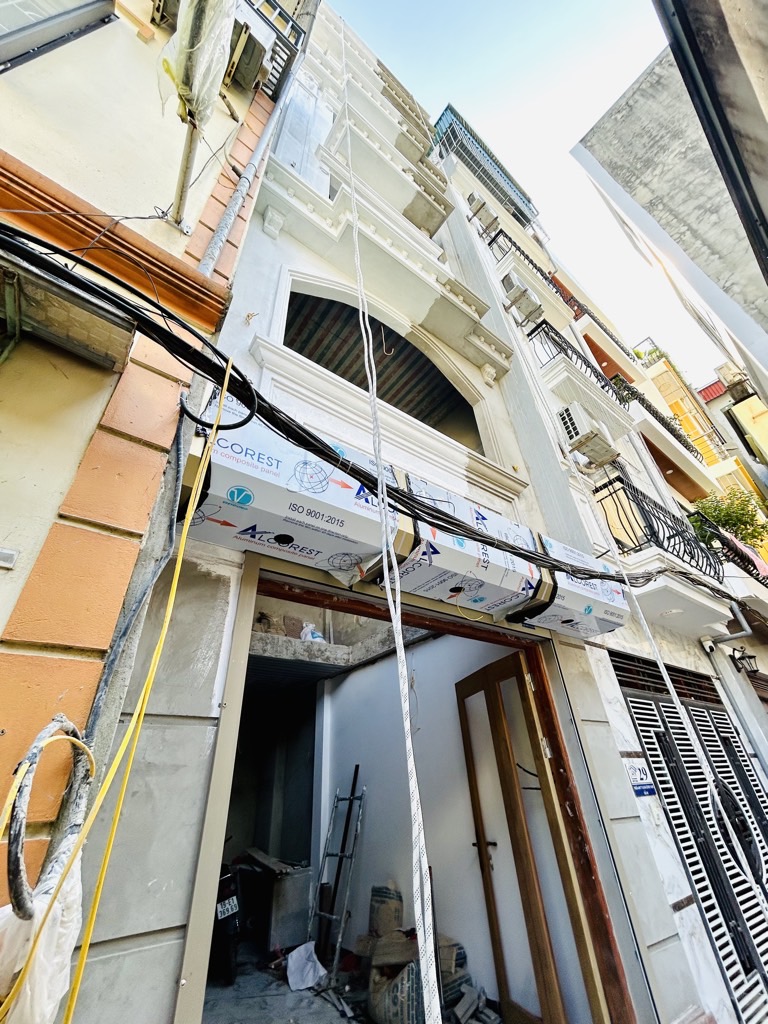 Bán nhà Lĩnh Nam - diện tích 30m2 6 tầng - thang máy - giá 7,8 tỷ