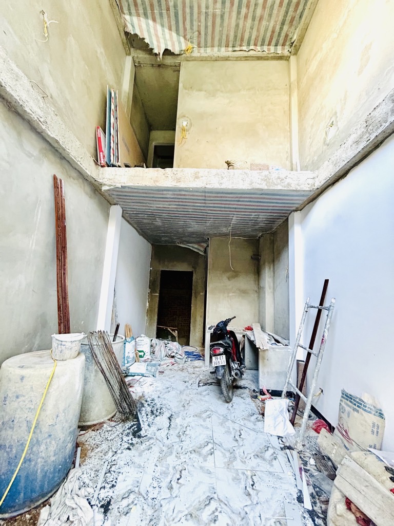 Bán nhà Lĩnh Nam - diện tích 30m2 6 tầng - thang máy - giá 7,8 tỷ