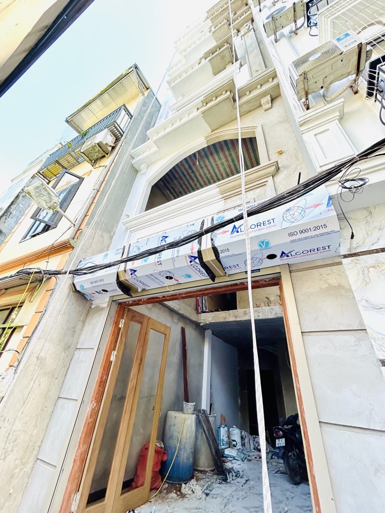 Bán nhà Lĩnh Nam - diện tích 30m2 6 tầng - thang máy - giá 7,8 tỷ