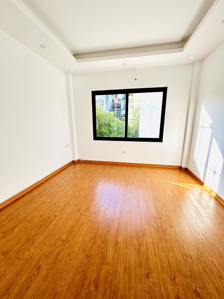 Bán nhà Nguyễn Khoái - diện tích 50m2 5 tầng - gần ô tô - giá 12,5 tỷ