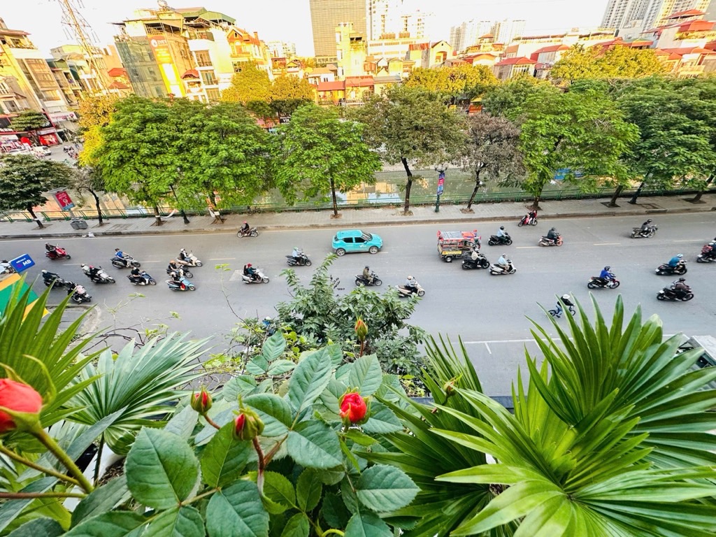 Bán nhà Bạch Mai - diện tích 46,3m2 1 tầng - Tập thể Quỳnh Mai - giá 4,99 tỷ