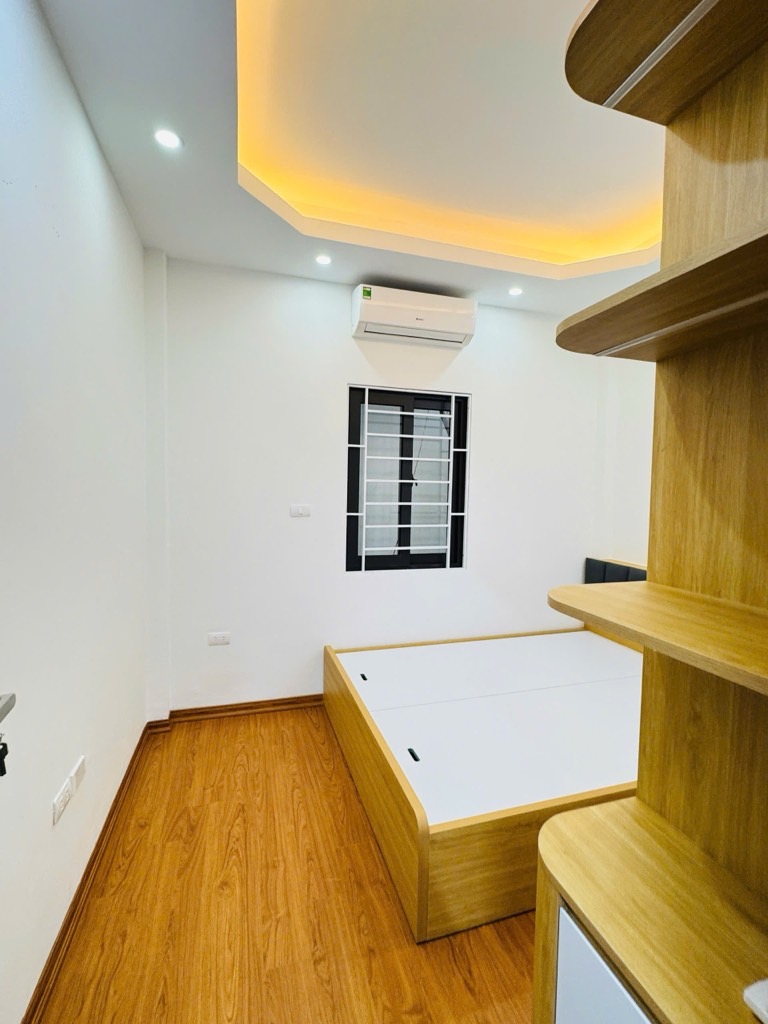 Bán nhà Kim Giang - diện tích 36m2 5 tầng - Lô góc 3 thoáng - giá 10,6 tỷ