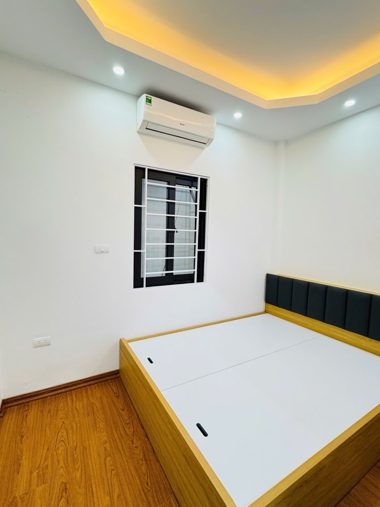 Bán nhà Kim Giang - diện tích 36m2 5 tầng - Lô góc 3 thoáng - giá 10,6 tỷ