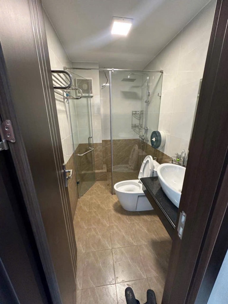 Bán nhà Hoàng Mai - diện tích 43m2 5 tầng - Nhà mặt ngõ thông - giá 12,8 tỷ