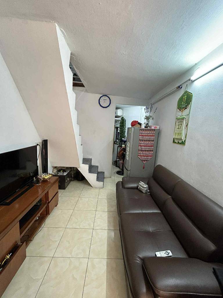 Bán nhà Văn Hương - diện tích 18,1m2 3 tầng - Nhà cũ xây kiên cố - giá 4 tỷ