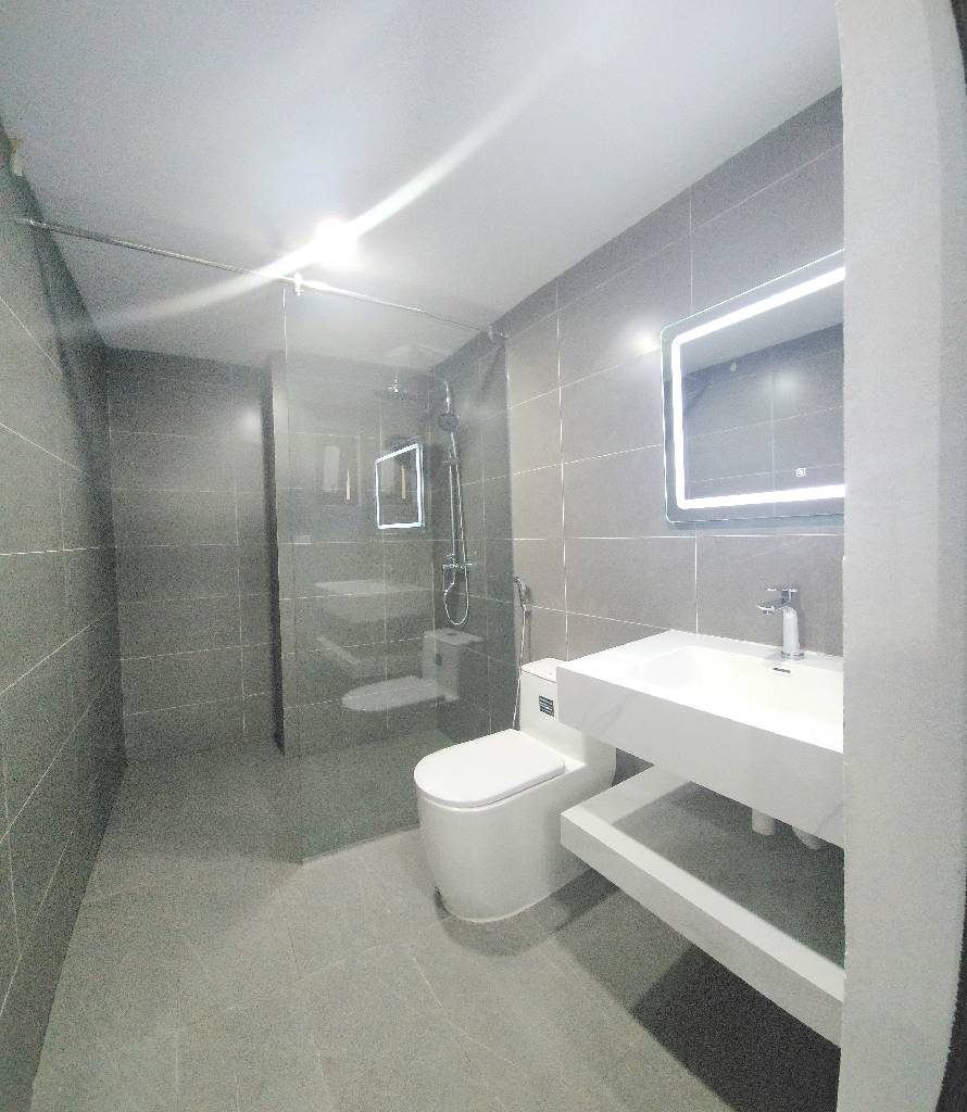 Bán nhà Võ Thị Sáu - diện tích 40m2 5 tầng - Nhà đẹp mới kính kong, thang máy - giá 12,6 tỷ