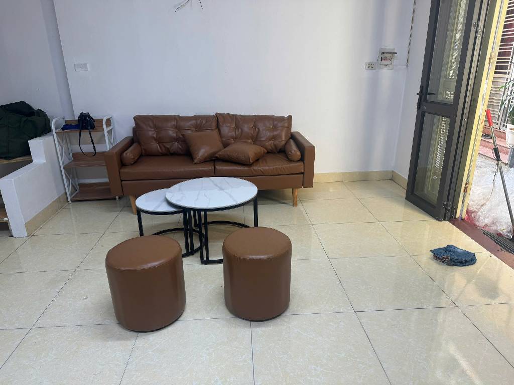 Bán nhà Định Công Hạ - diện tích 36m2 3 tầng - GẦN Ô TÔ - NHÀ ĐẸP - SÁT PHỐ - VIEW HỒ - TẶNG NỘI THẤT - giá 3,5 tỷ