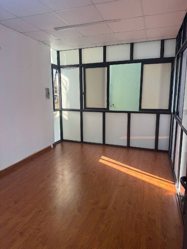 Bán nhà Định Công Hạ - diện tích 36m2 3 tầng - GẦN Ô TÔ - NHÀ ĐẸP - SÁT PHỐ - VIEW HỒ - TẶNG NỘI THẤT - giá 3,5 tỷ