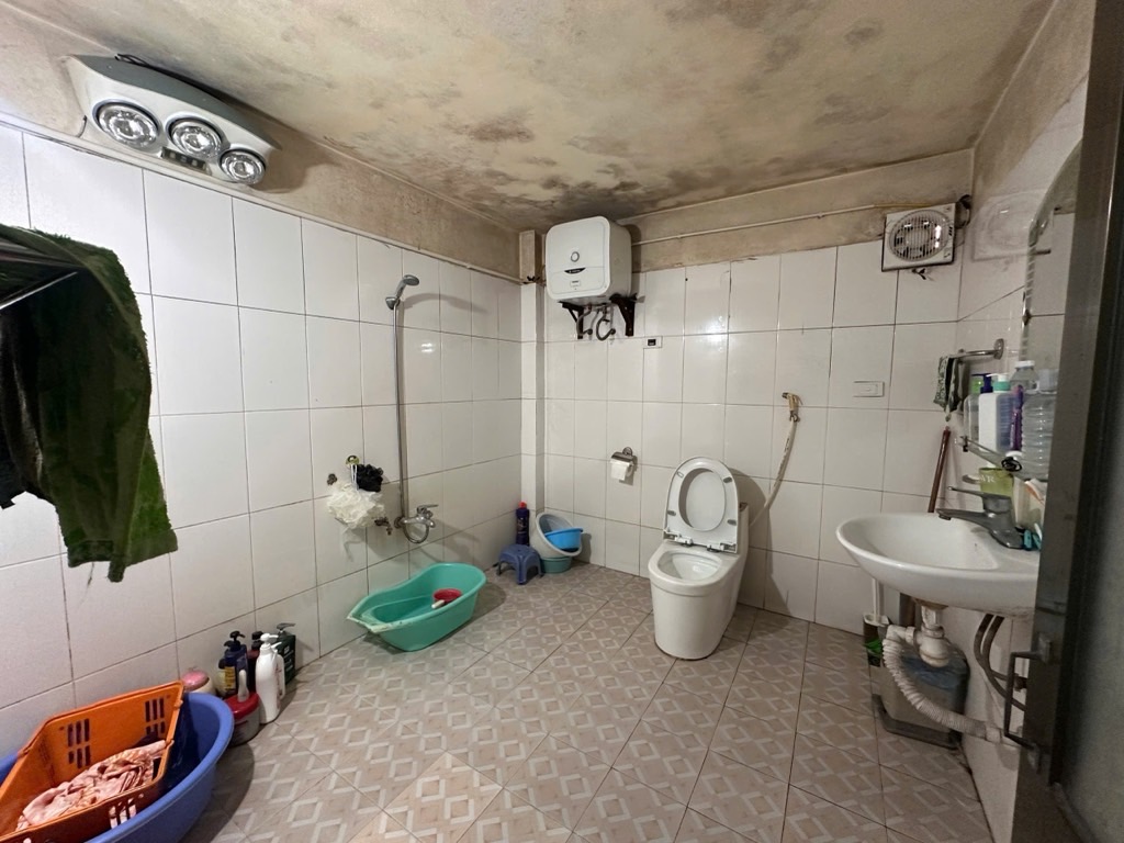 Bán nhà Nguyễn Khoái - diện tích 135m2 2 tầng - MẶT PHỐ - giá 23,5 tỷ