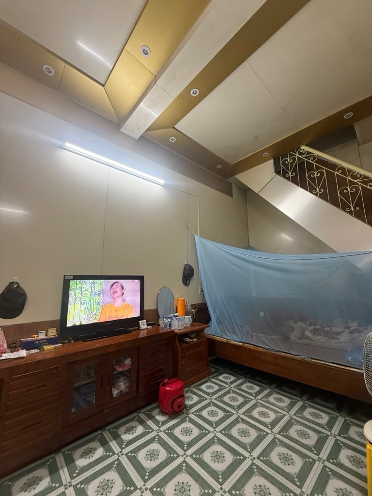 Bán nhà Đê Tô Hoàng - diện tích 27,1m2 2 tầng - nhà cũ, bán đất tặng nhà - giá 6,8 tỷ