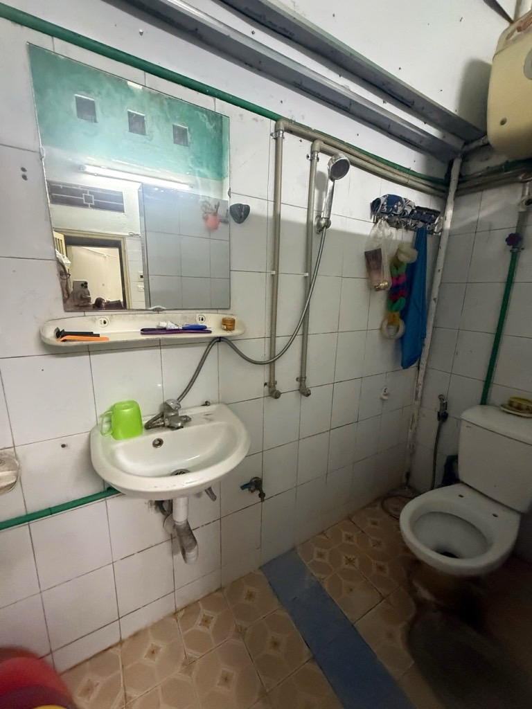 Bán nhà Đê Tô Hoàng - diện tích 27,1m2 2 tầng - nhà cũ, bán đất tặng nhà - giá 6,8 tỷ