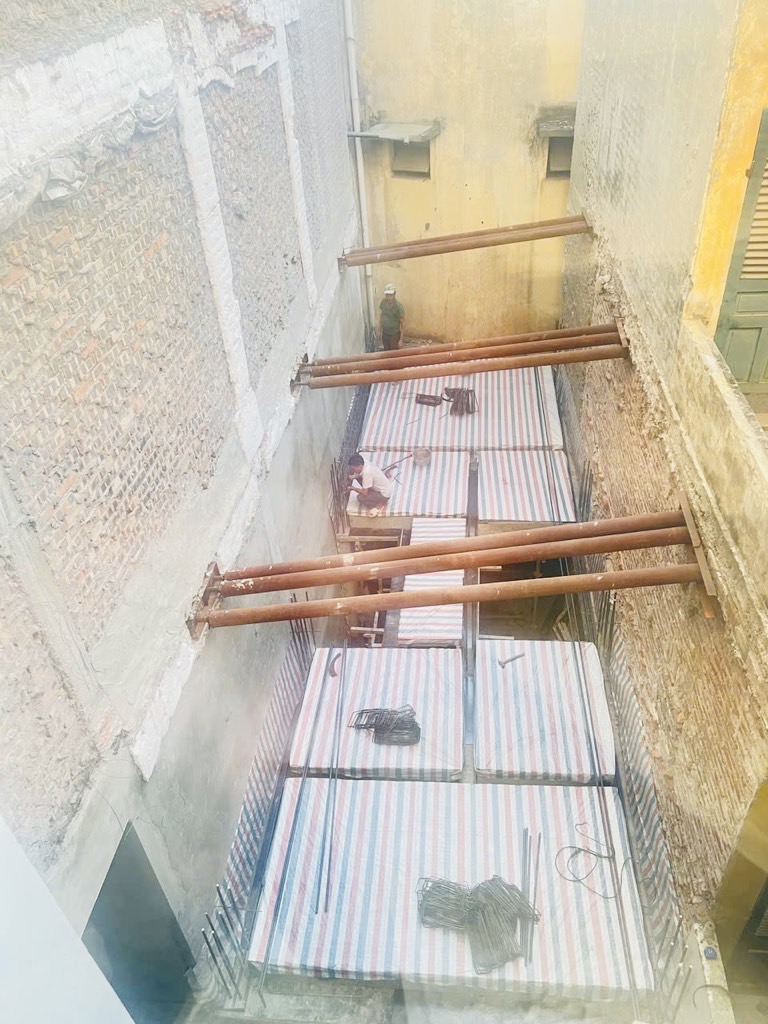 Bán nhà Phan Đình Giót - diện tích 40m2 7 tầng - Thang máy, 11 căn hộ khép kín - giá 13,6 tỷ