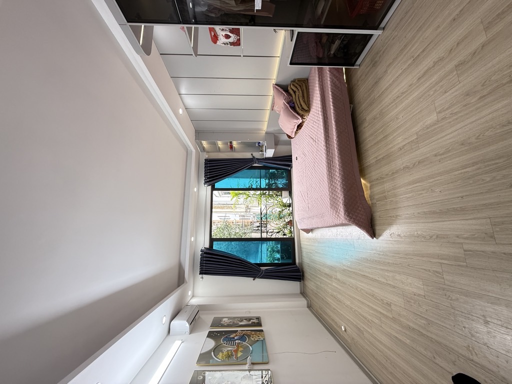 Bán nhà Giải Phóng - diện tích 32.3m2 6 tầng - thang máy mới kính koong - giá 8,6 tỷ