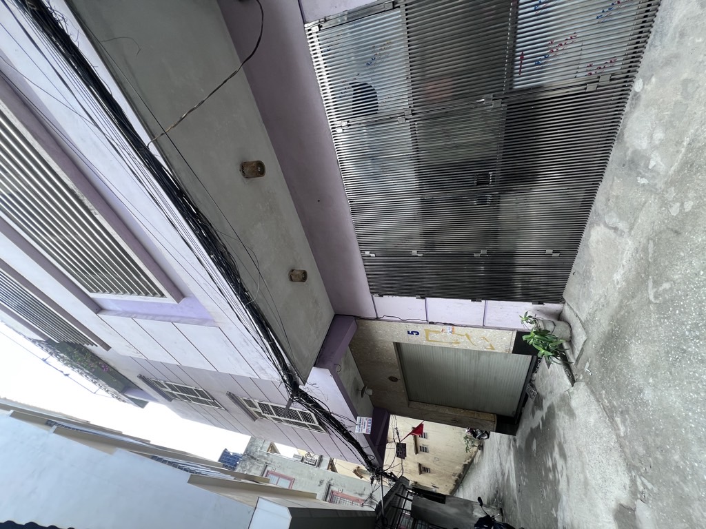 Bán nhà Nguyễn Khoái - diện tích 76m2 4 tầng - ngõ thông ô tô đỗ cổng - giá 13,9 tỷ