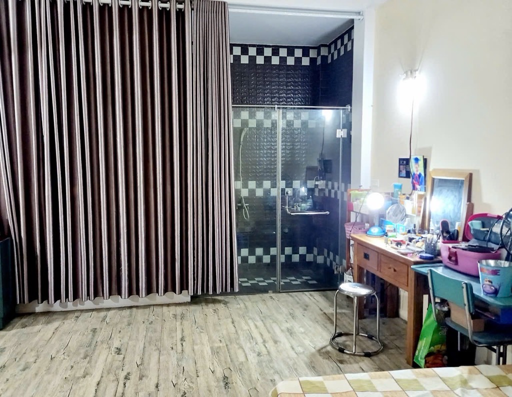 Bán nhà Nguyễn Khoái - diện tích 76m2 4 tầng - ngõ thông ô tô đỗ cổng - giá 13,9 tỷ