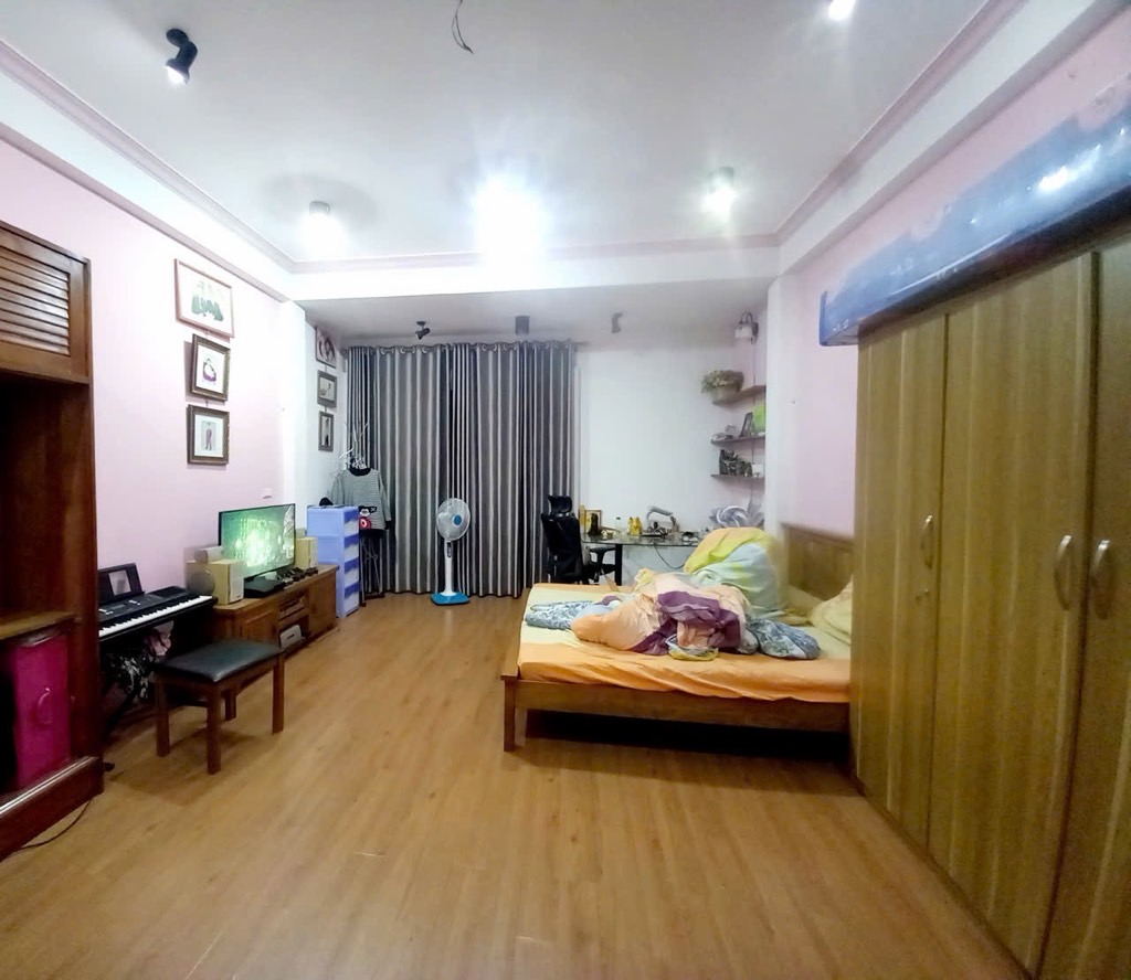 Bán nhà Nguyễn Khoái - diện tích 76m2 4 tầng - ngõ thông ô tô đỗ cổng - giá 13,9 tỷ