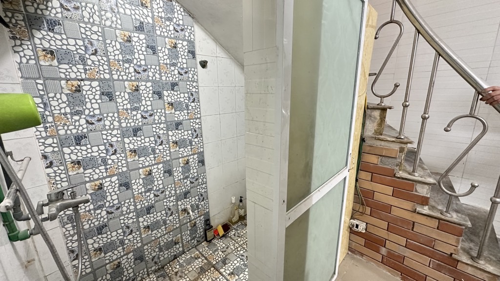 Bán nhà Kim Ngưu - diện tích 13,7m2 3 tầng - Kinh doanh sầm uất - giá 2,3 tỷ