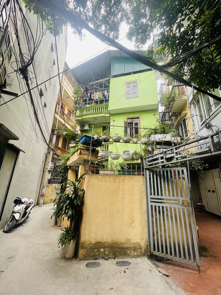 Bán nhà Giáp Bát - diện tích 55m2 4 tầng - LÔ GÓC MẶT NGÕ - giá 12,3 tỷ