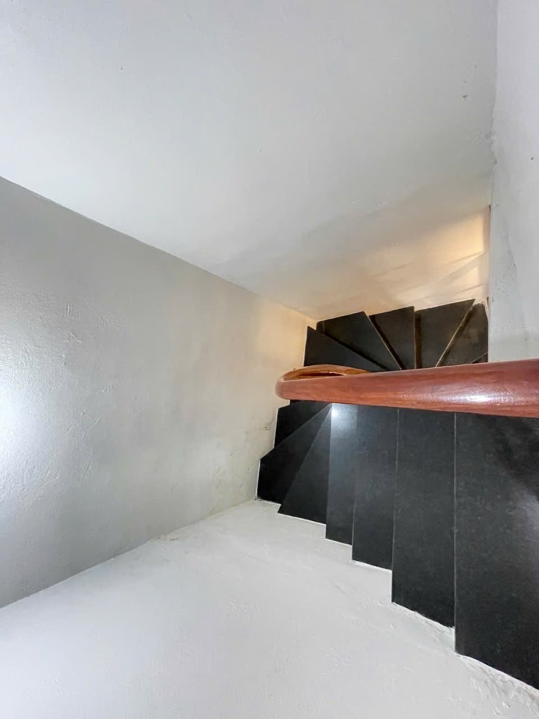 Bán nhà Đông Thiên - diện tích 34m2 2 tầng - gần ô tô - giá 3,8 tỷ