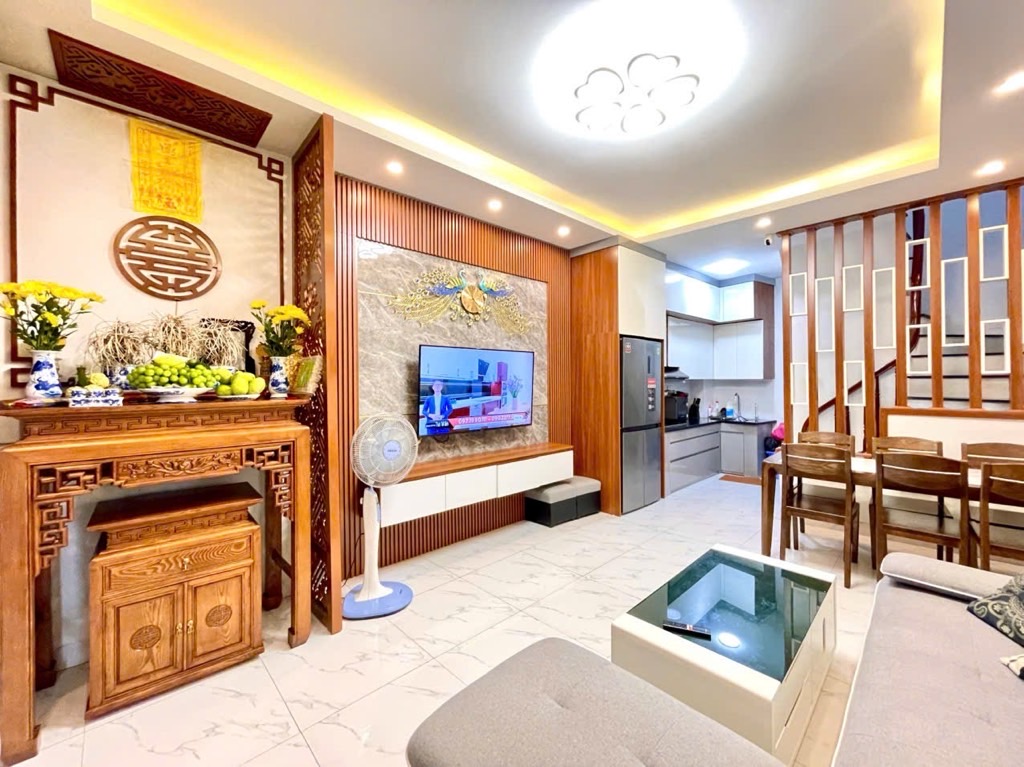 Bán nhà Đông Thiên - diện tích 34m2 2 tầng - gần ô tô - giá 3,8 tỷ