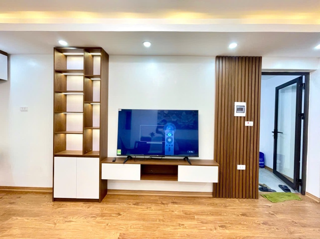 Bán nhà Phạm Ngọc Thạch - diện tích 68m2 1 tầng - Ô tô đỗ chân cầu thang - giá 4,9 tỷ