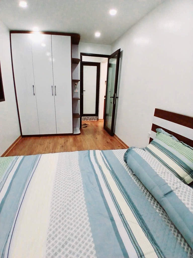 Bán nhà Phạm Ngọc Thạch - diện tích 68m2 1 tầng - Ô tô đỗ chân cầu thang - giá 4,9 tỷ