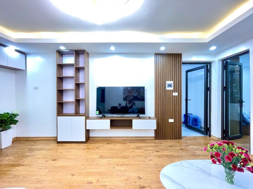 Bán nhà Phạm Ngọc Thạch - diện tích 68m2 1 tầng - Ô tô đỗ chân cầu thang - giá 4,9 tỷ