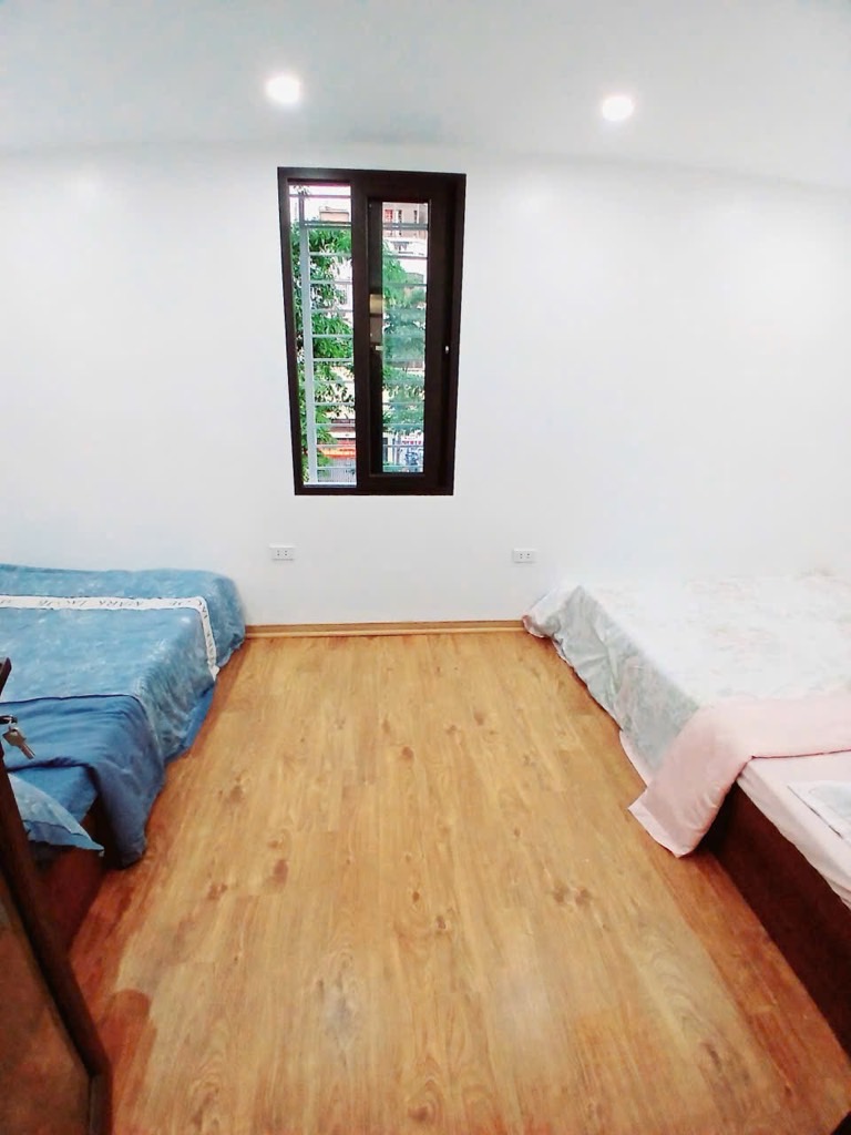 Bán nhà Phạm Ngọc Thạch - diện tích 68m2 1 tầng - Ô tô đỗ chân cầu thang - giá 4,9 tỷ