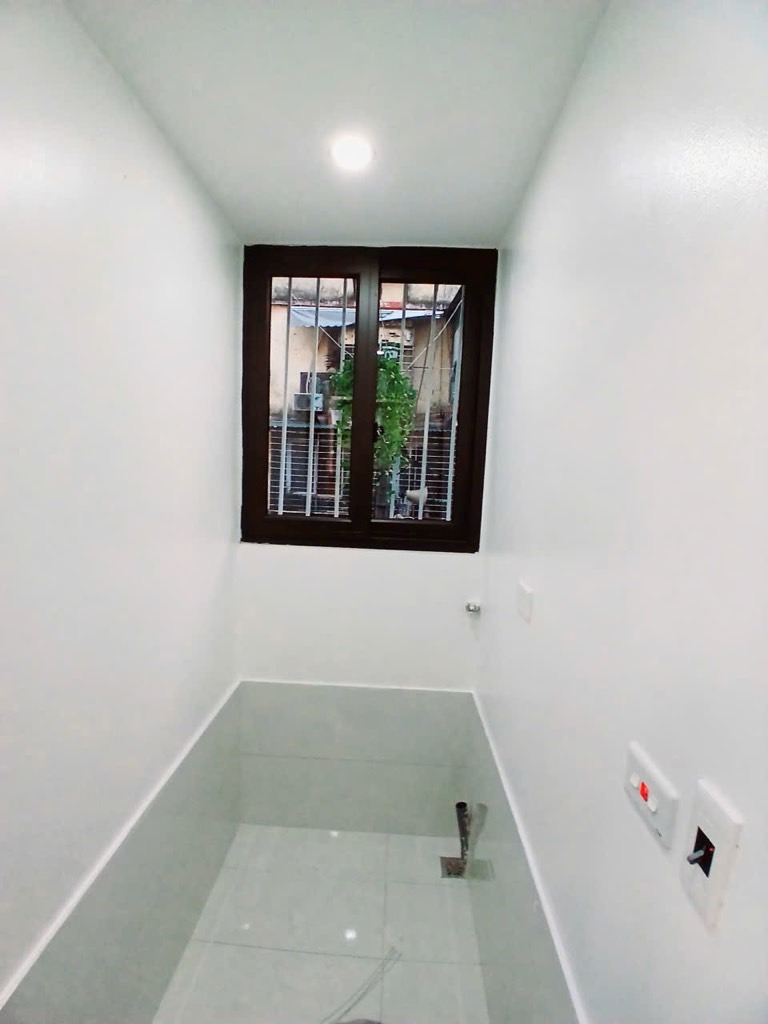 Bán nhà Phạm Ngọc Thạch - diện tích 68m2 1 tầng - Ô tô đỗ chân cầu thang - giá 4,9 tỷ