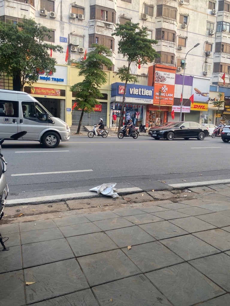 Bán nhà Phạm Ngọc Thạch - diện tích 68m2 1 tầng - Ô tô đỗ chân cầu thang - giá 4,9 tỷ