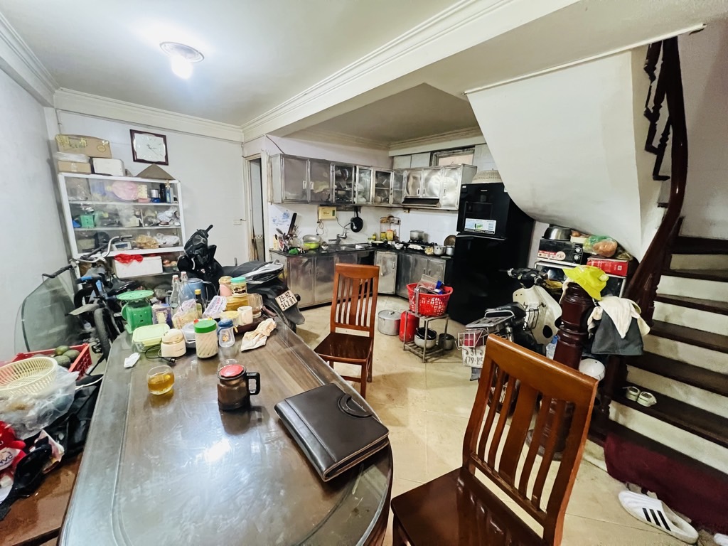 Bán nhà Trương Định - diện tích 51m2 5 tầng - Siêu hiếm nhà bán, mặt ngõ thông kinh doanh đông đúc - giá 14,75 tỷ