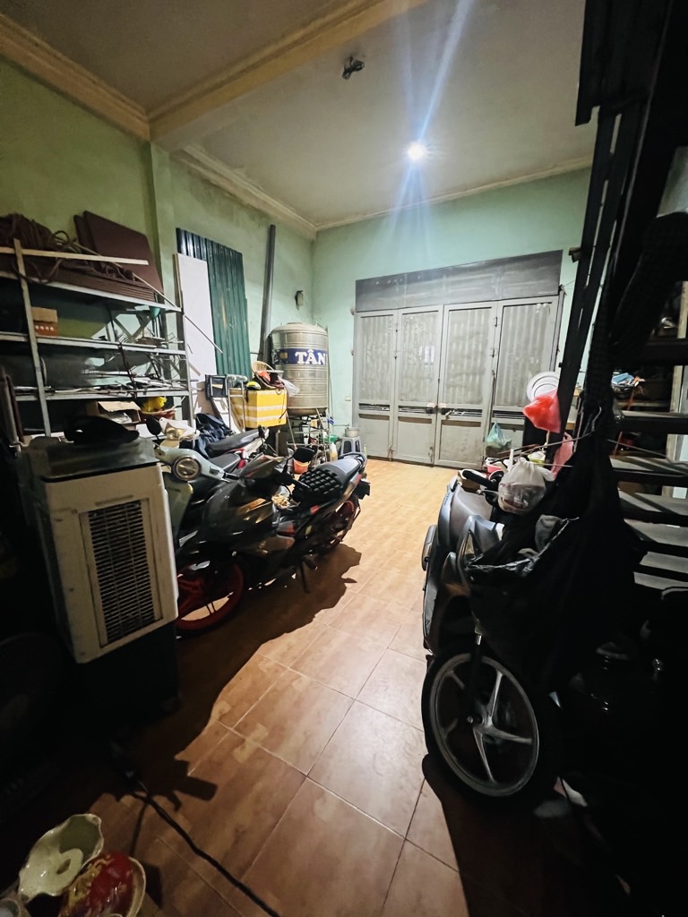 Bán nhà Vĩnh Tuy - diện tích 90m2 4 tầng - Ô tô lùi cửa - giá 19 tỷ