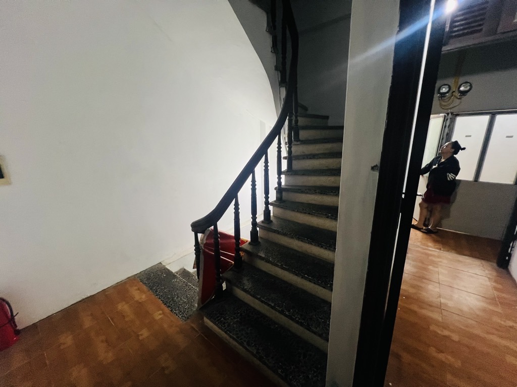 Bán nhà Vĩnh Tuy - diện tích 90m2 4 tầng - Ô tô lùi cửa - giá 19 tỷ