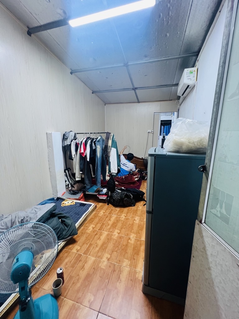 Bán nhà Vĩnh Tuy - diện tích 90m2 4 tầng - Ô tô lùi cửa - giá 19 tỷ