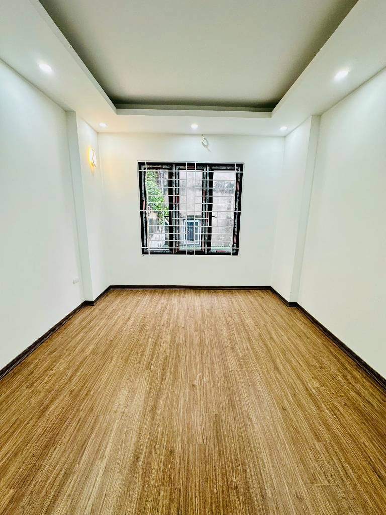 Bán nhà Lương Sử C - diện tích 46m2 6 tầng - NGÕ RỘNG - GẦN PHỐ - THANG MÁY - giá 12,5 tỷ