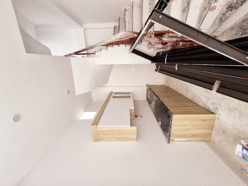 Bán nhà Thúy Lĩnh - diện tích 30m2 5 tầng - Lô góc - giá 6,5 tỷ