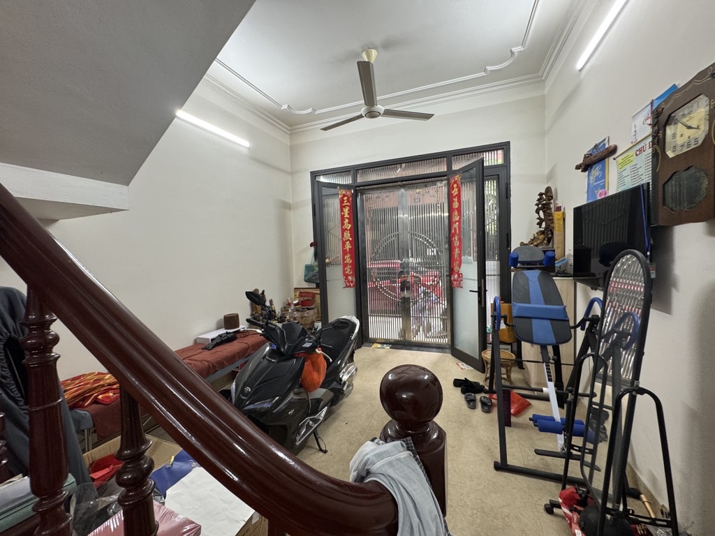 Bán nhà Quan Nhân - diện tích 39m2 4 tầng - ô tô đỗ cửa - giá 17,5 tỷ