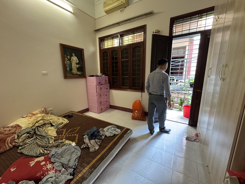 Bán nhà Quan Nhân - diện tích 39m2 4 tầng - ô tô đỗ cửa - giá 17,5 tỷ