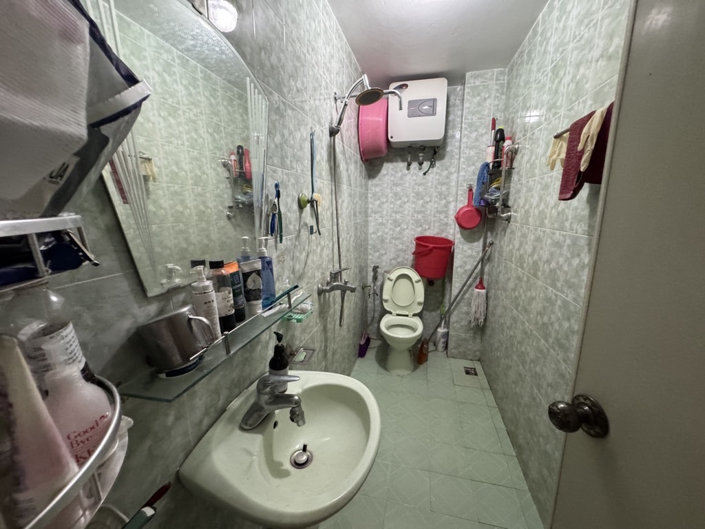 Bán nhà Quan Nhân - diện tích 39m2 4 tầng - ô tô đỗ cửa - giá 17,5 tỷ