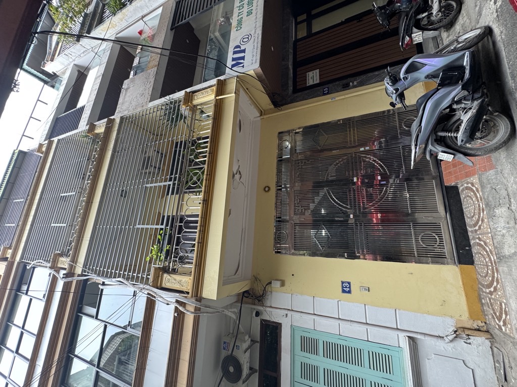 Bán nhà Quan Nhân - diện tích 39m2 4 tầng - ô tô đỗ cửa - giá 17,5 tỷ