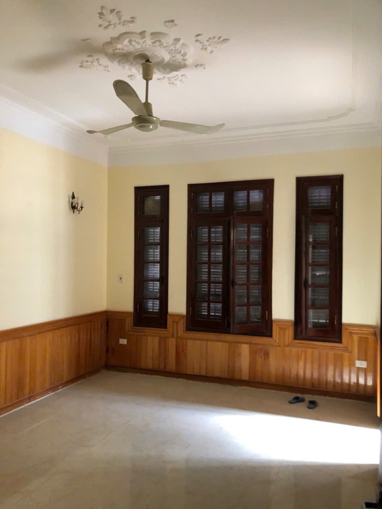 Bán nhà La Thành - diện tích 78.8m2 5 tầng - Nhà lô góc 3 mặt thoáng - giá 21 tỷ