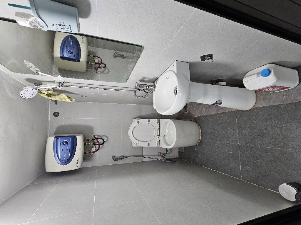 Bán nhà Ngõ Văn Hương - diện tích 11,8m2 3 tầng - Nhà nhỏ xinh - giá 2,05 tỷ