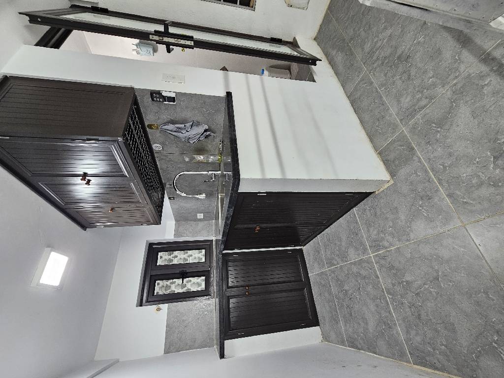 Bán nhà Ngõ Văn Hương - diện tích 11,8m2 3 tầng - Nhà nhỏ xinh - giá 2,05 tỷ