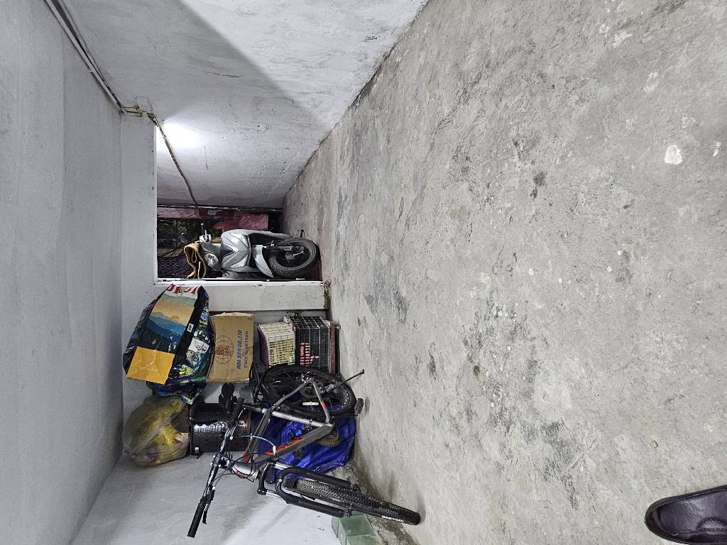 Bán nhà Ngõ Văn Hương - diện tích 11,8m2 3 tầng - Nhà nhỏ xinh - giá 2,05 tỷ