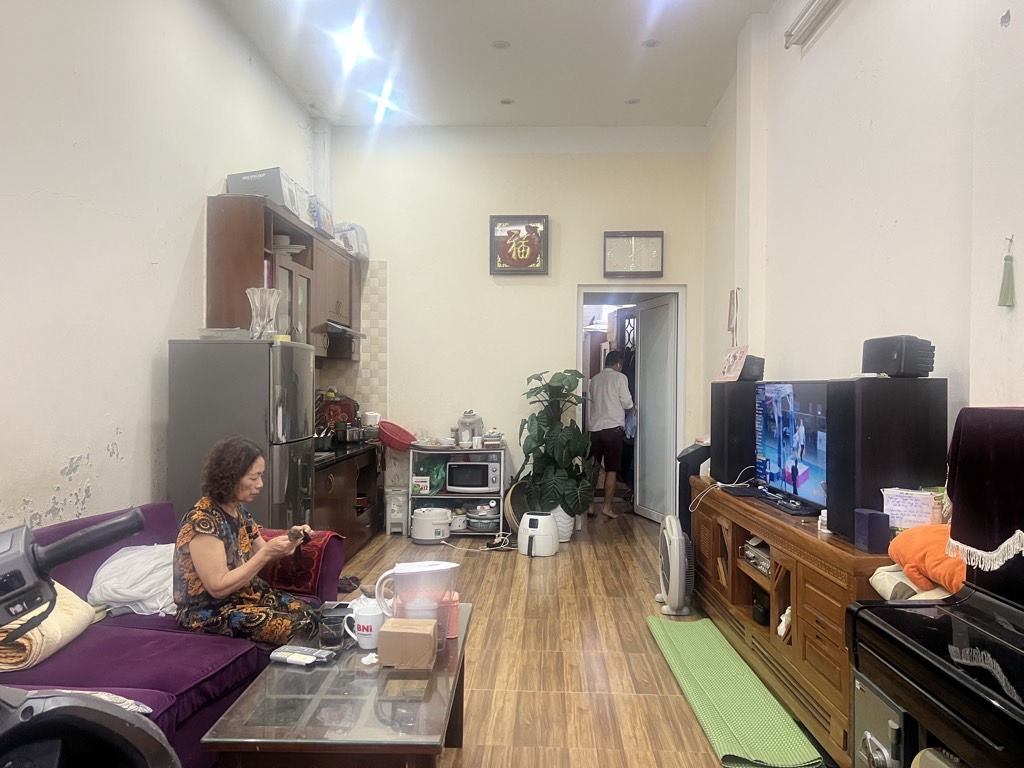 Bán nhà Lương Yên - diện tích 55m2 2 tầng - Nở hậu - giá 13,2 tỷ