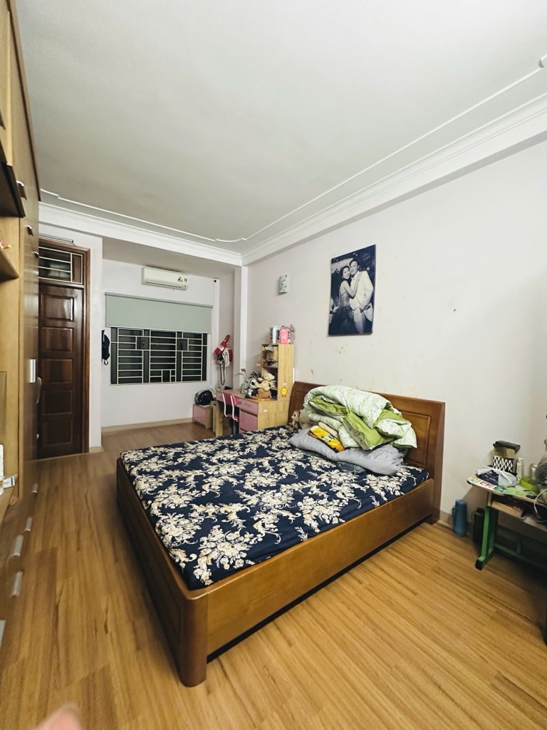 Bán nhà Giải Phóng - diện tích 30m2 5 tầng - Ô tô đỗ cửa - giá 9,4 tỷ