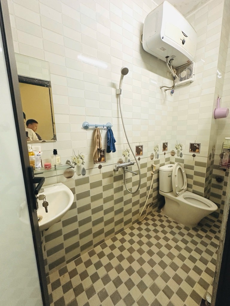 Bán nhà Giải Phóng - diện tích 30m2 5 tầng - Ô tô đỗ cửa - giá 9,4 tỷ