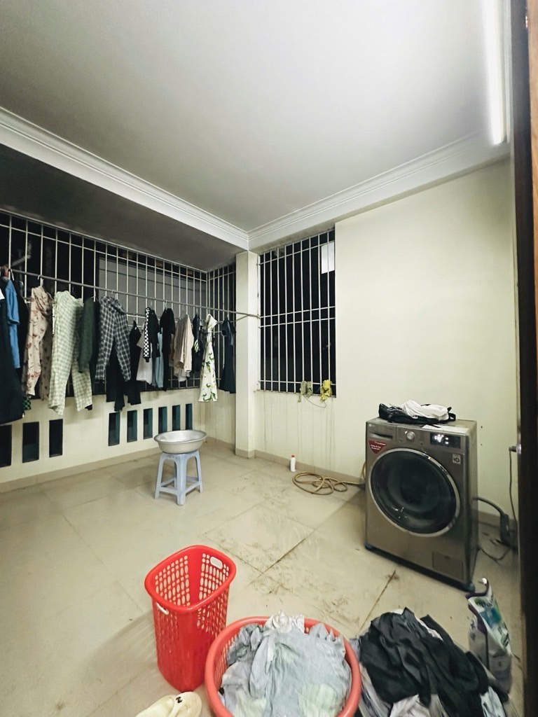 Bán nhà Giải Phóng - diện tích 30m2 5 tầng - Ô tô đỗ cửa - giá 9,4 tỷ