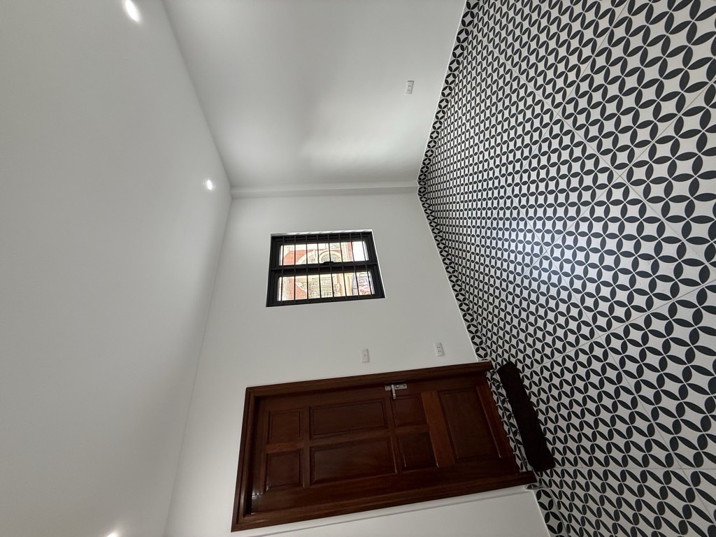 Bán nhà Khương Trung - diện tích 34m2 5 tầng - MẶT NGÕ KINH DOANH - giá 9,8 tỷ