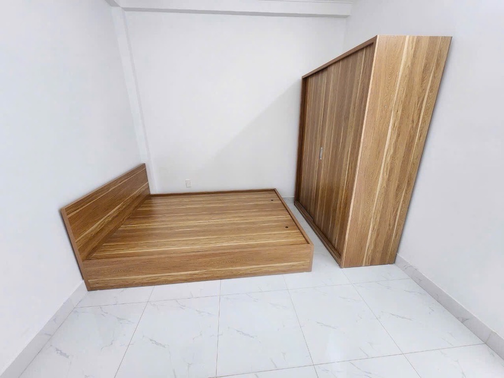 Bán nhà Minh Khai - diện tích 56m2 5 tầng - Ô tô đỗ cửa - giá 11,5 tỷ